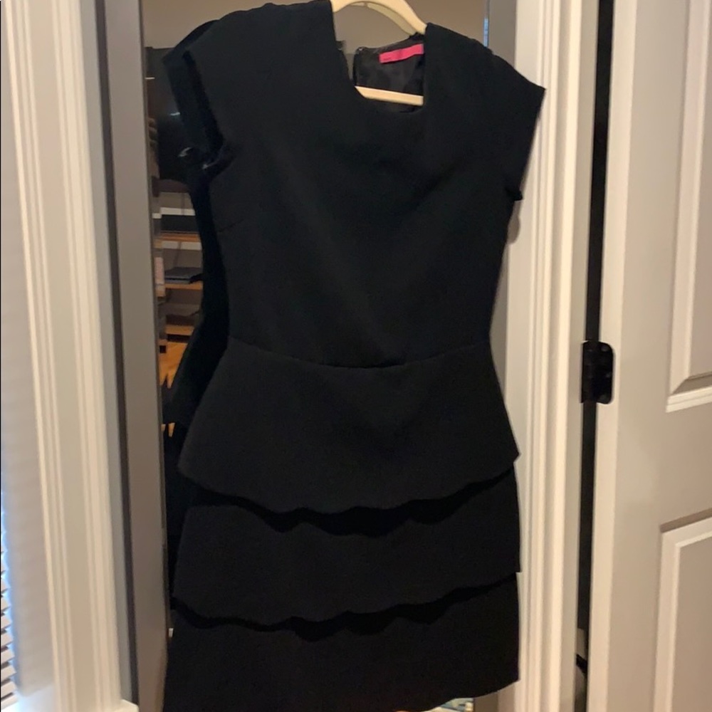 Ava black dress size small